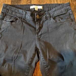 Forever 21 low-rise black jeans size 26